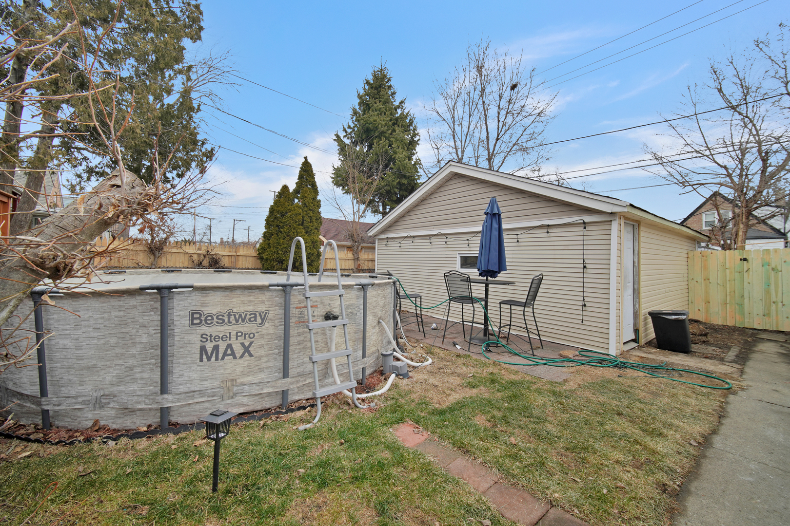 7139 S KEDZIE Avenue