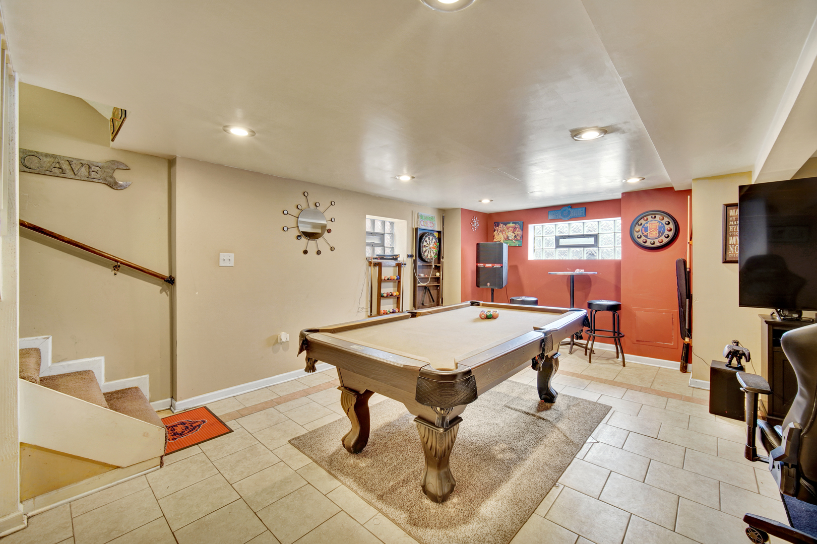 7139 S KEDZIE Avenue