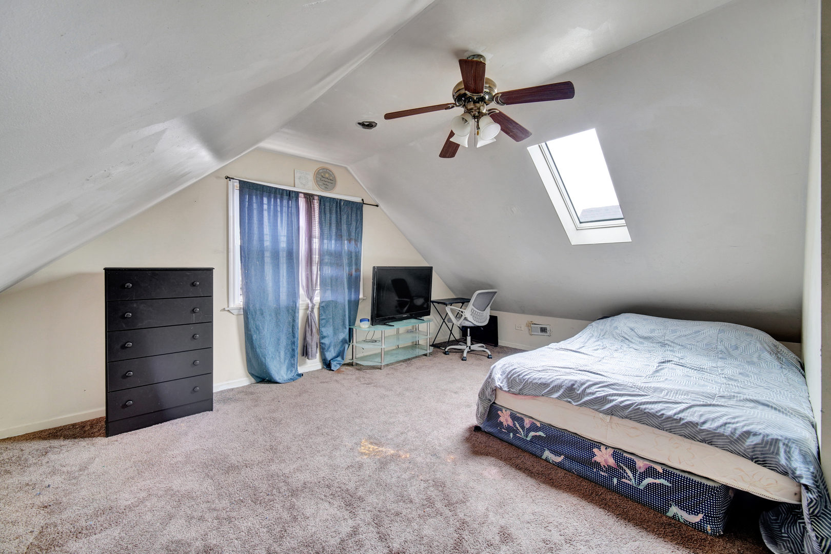 7139 S KEDZIE Avenue