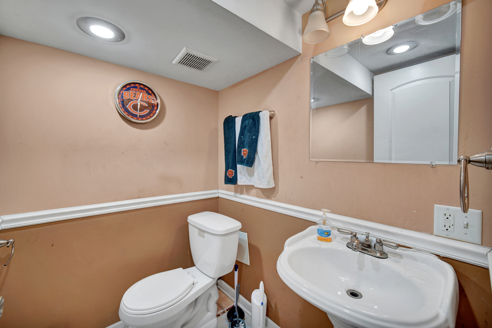 7139 S KEDZIE Avenue