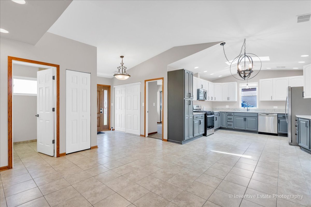 16018 Saint Louis Avenue