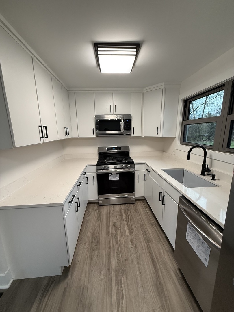 8418 MEADOWBROOK Drive