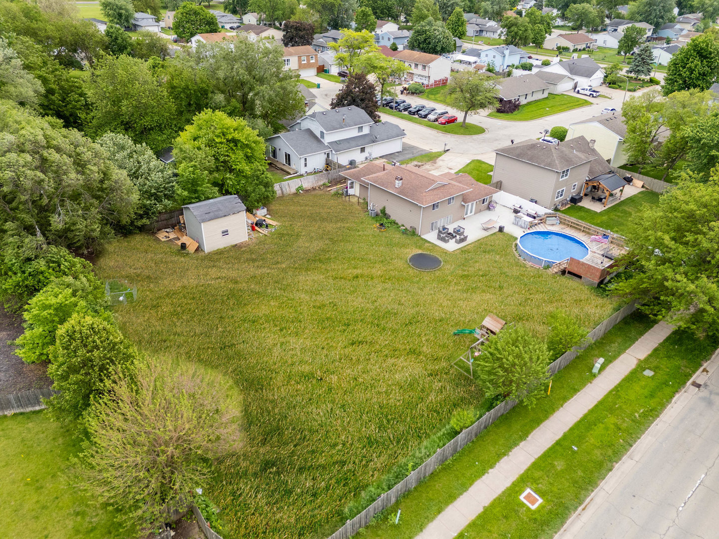 825 copley Lane