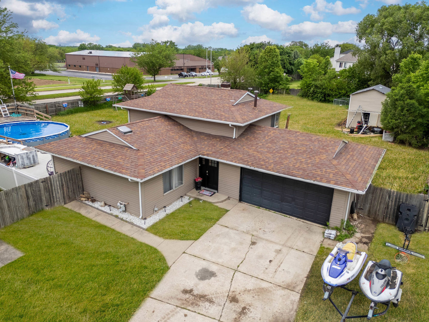 825 copley Lane