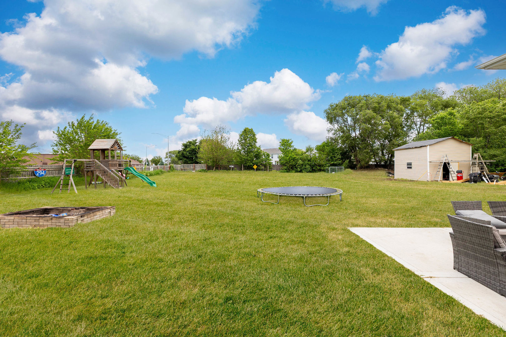 825 copley Lane