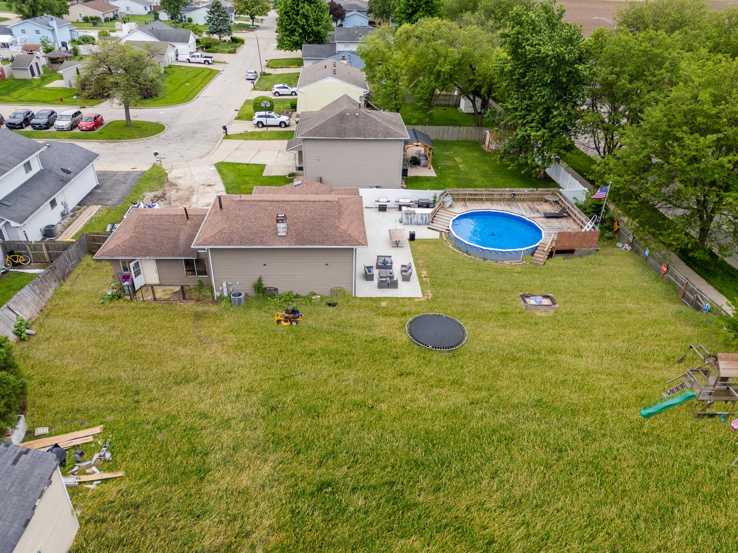 825 copley Lane