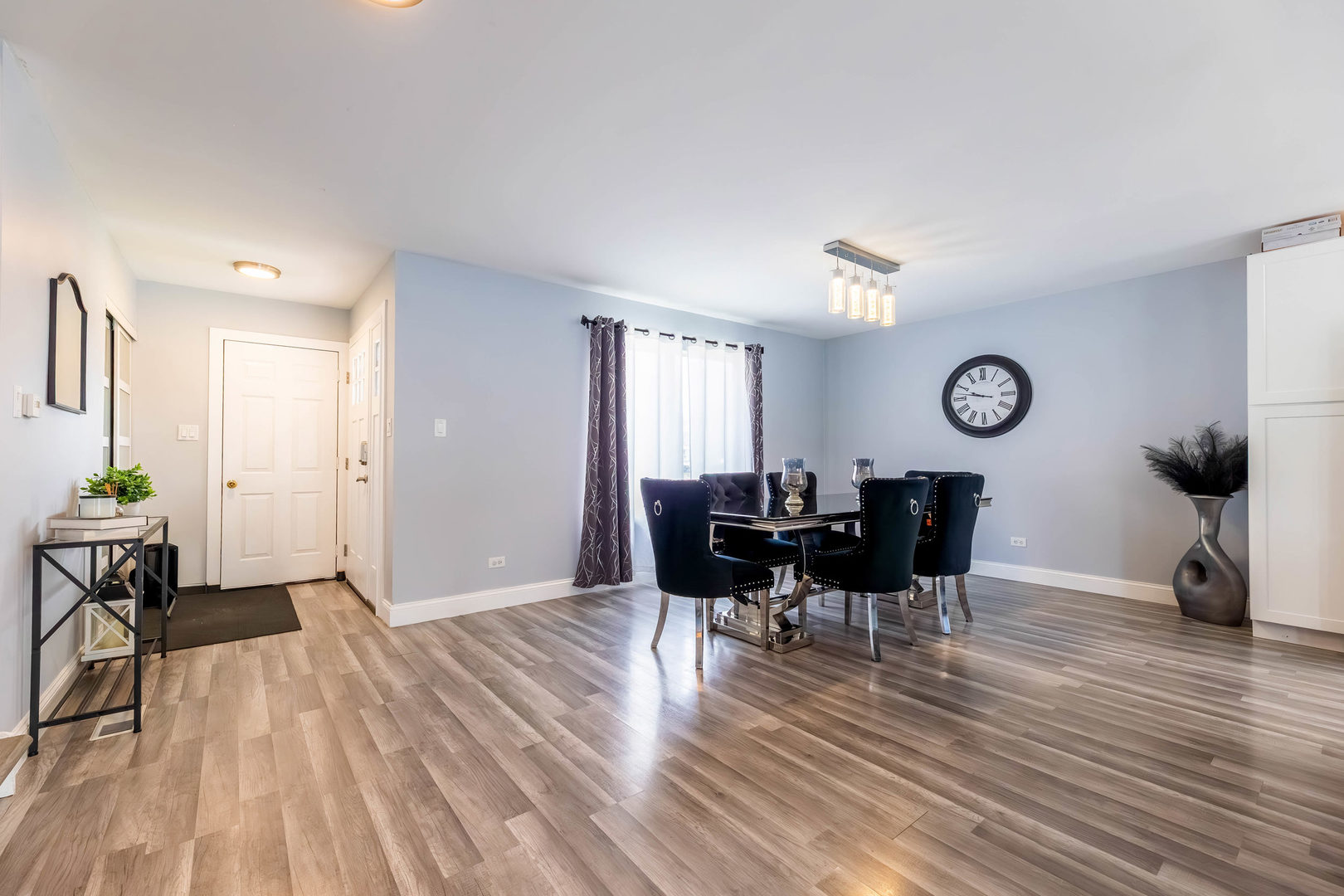 825 copley Lane