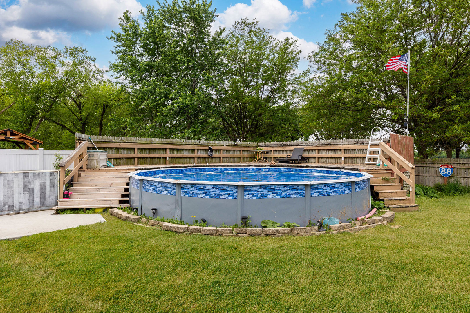 825 copley Lane