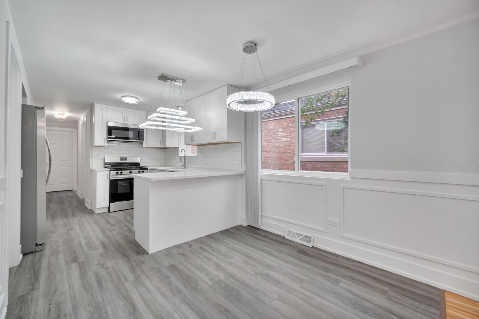 1146 E 90th Street