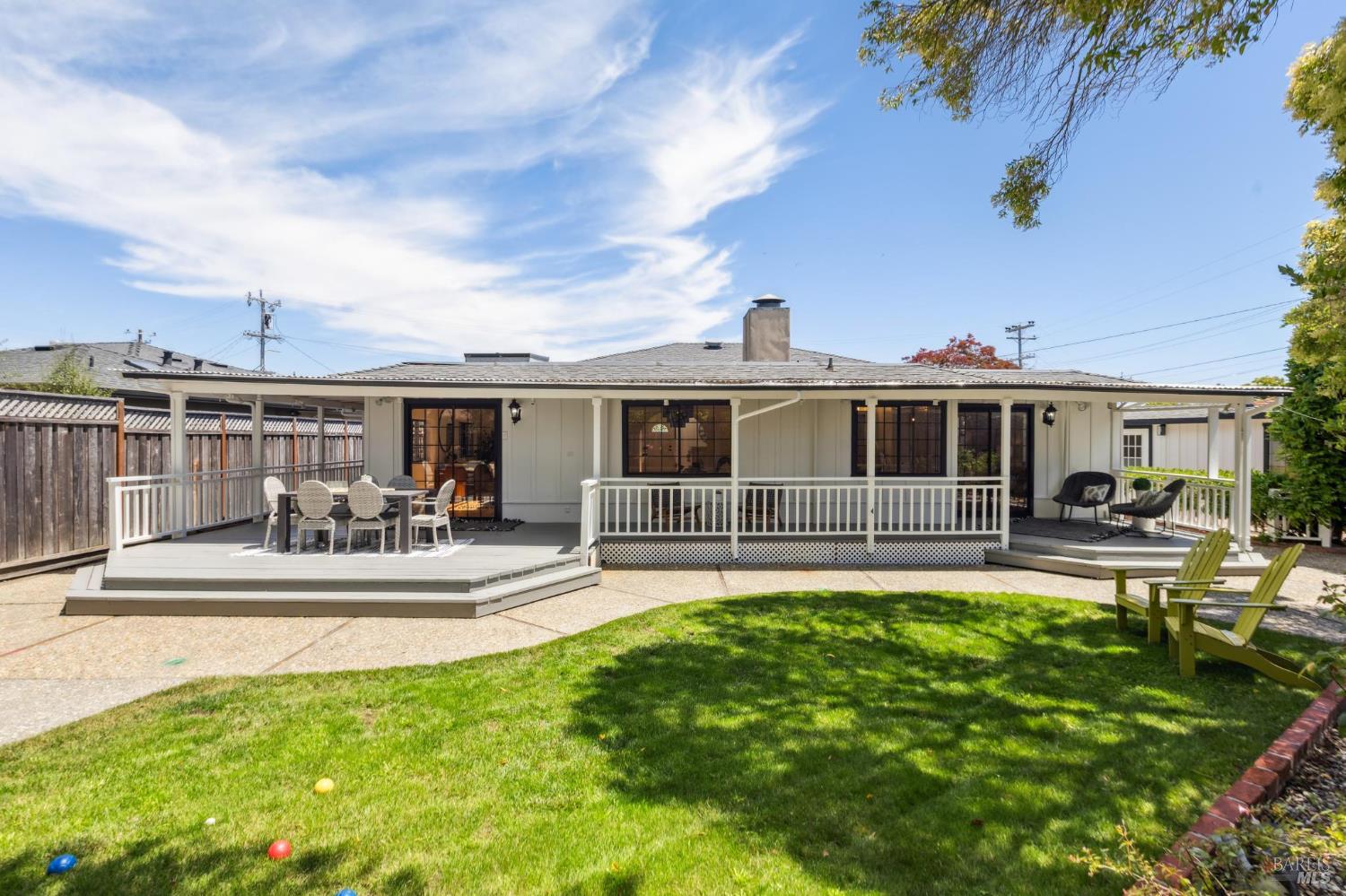 122 Golden Hind Psge