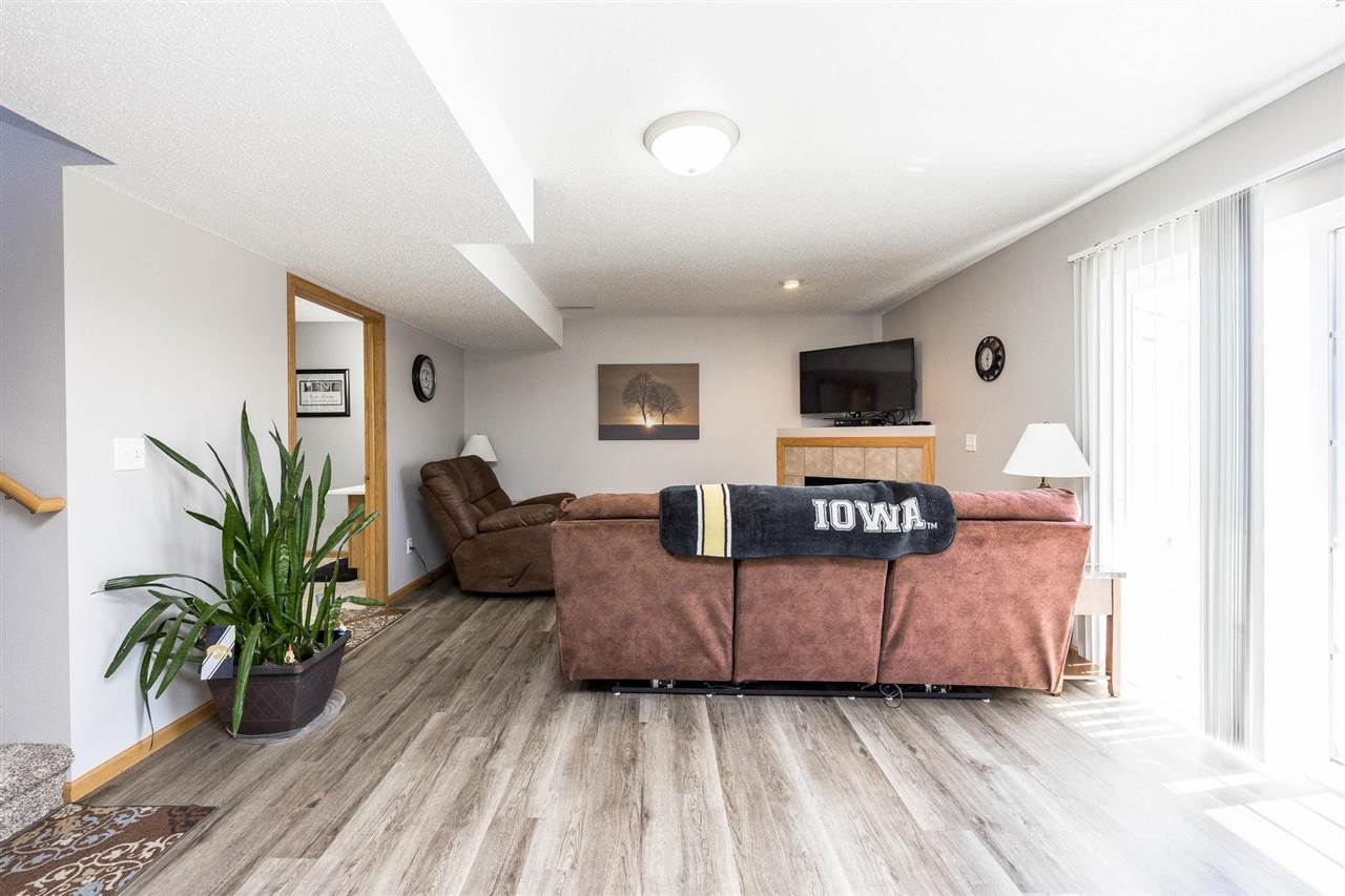 1363 Langenberg Ave