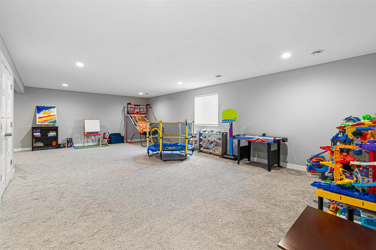 725 Pace Ct