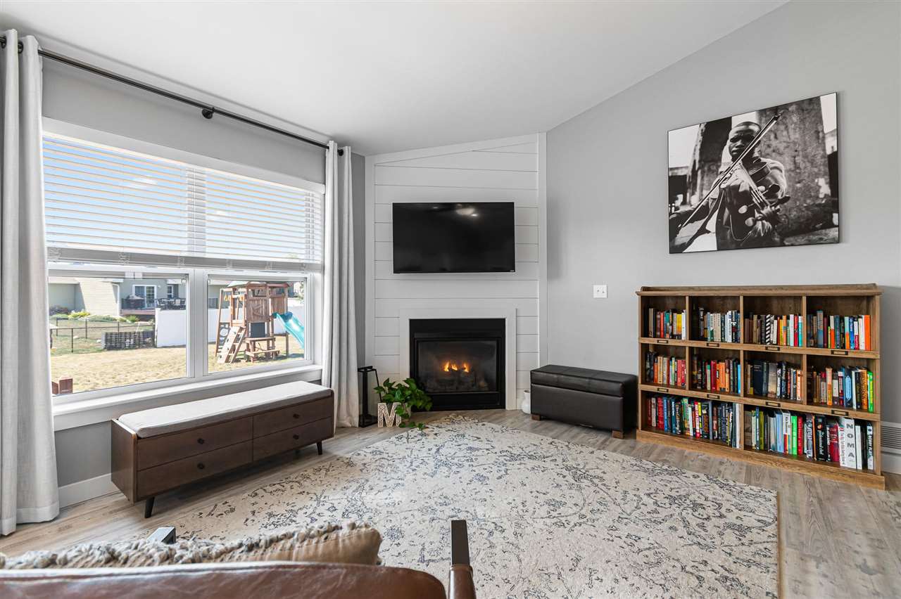 725 Pace Ct