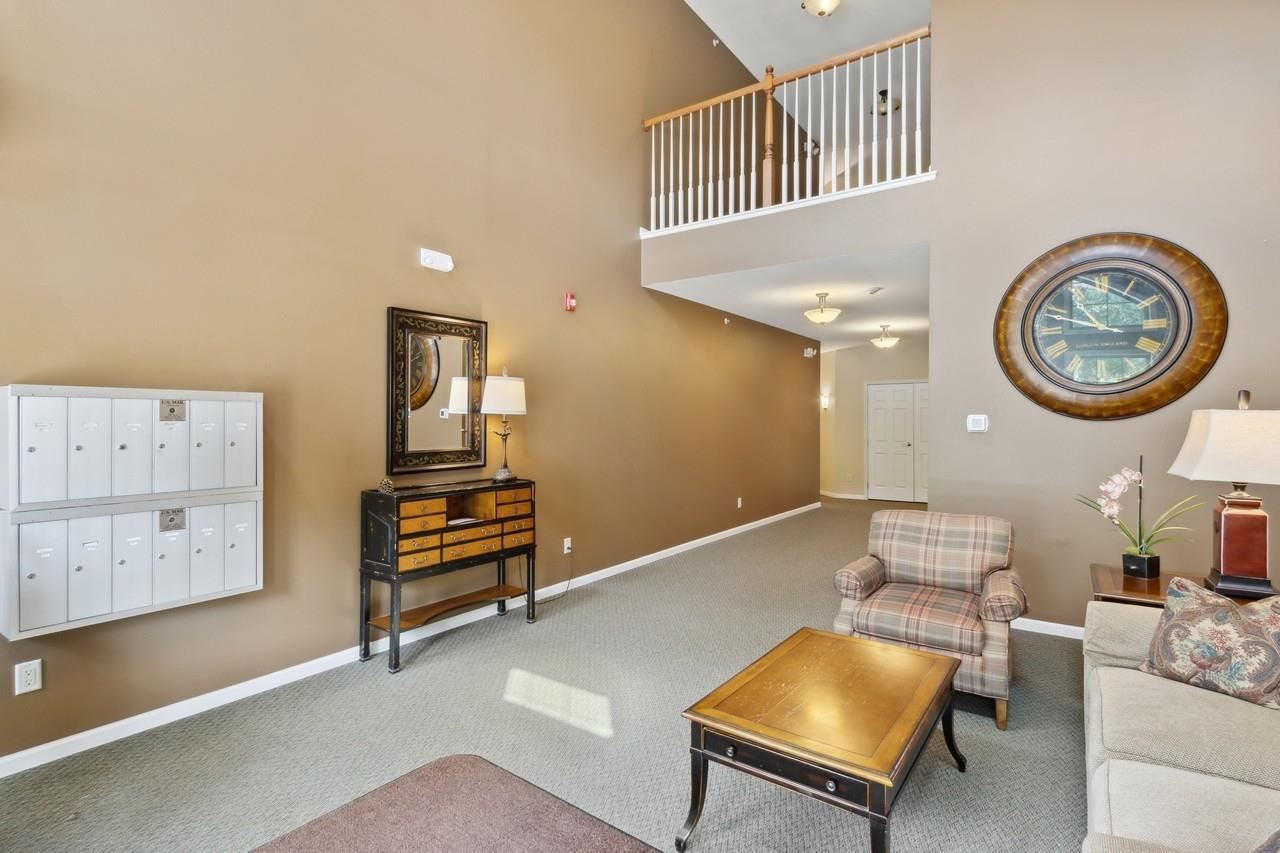 866 Foster Rd