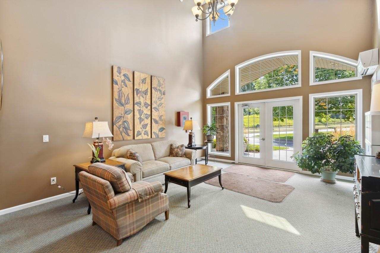 866 Foster Rd