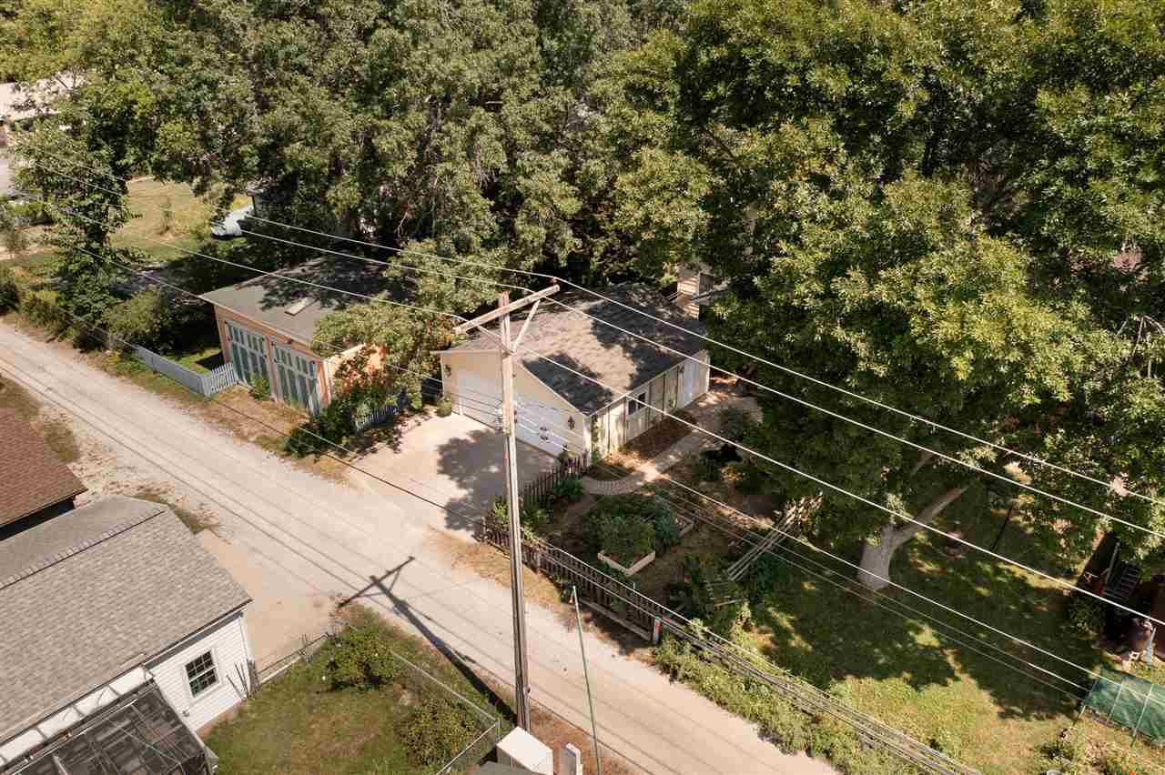 827 Dearborn St