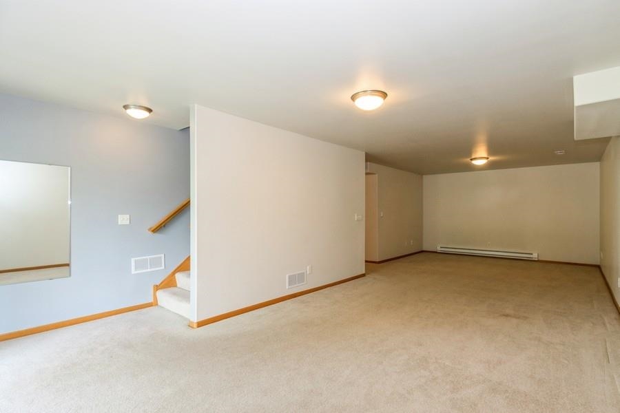 83 Notting Hill Ln