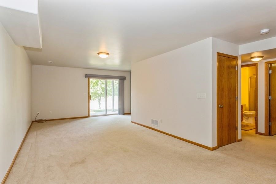 83 Notting Hill Ln