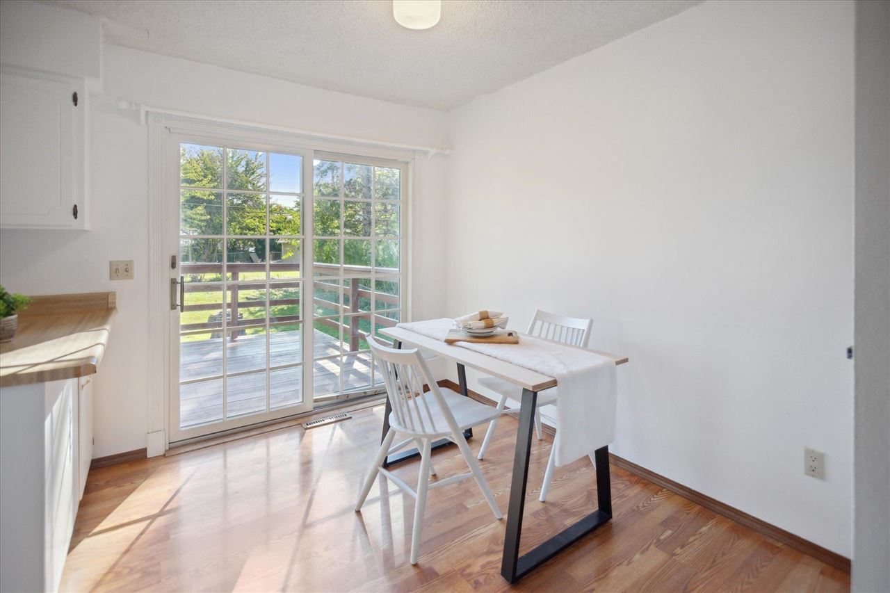2222 Russell Dr