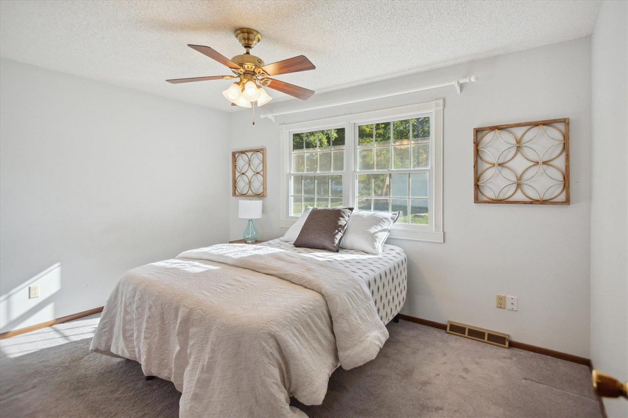 2222 Russell Dr