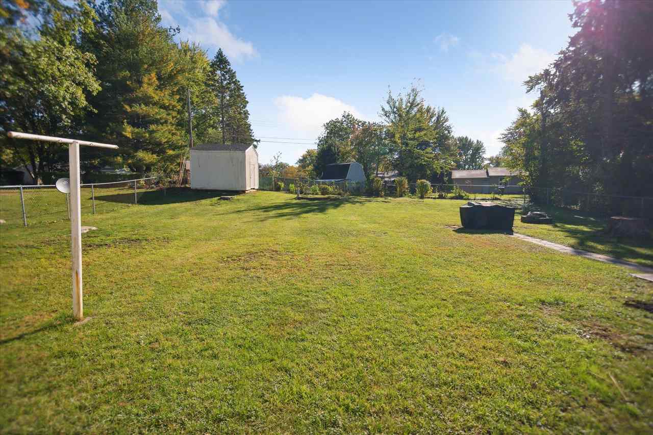 2222 Russell Dr