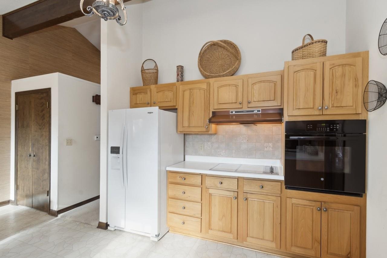 40 Arbury Dr