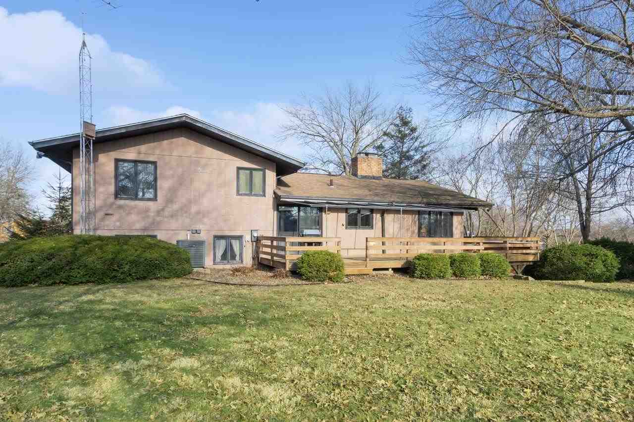 40 Arbury Dr
