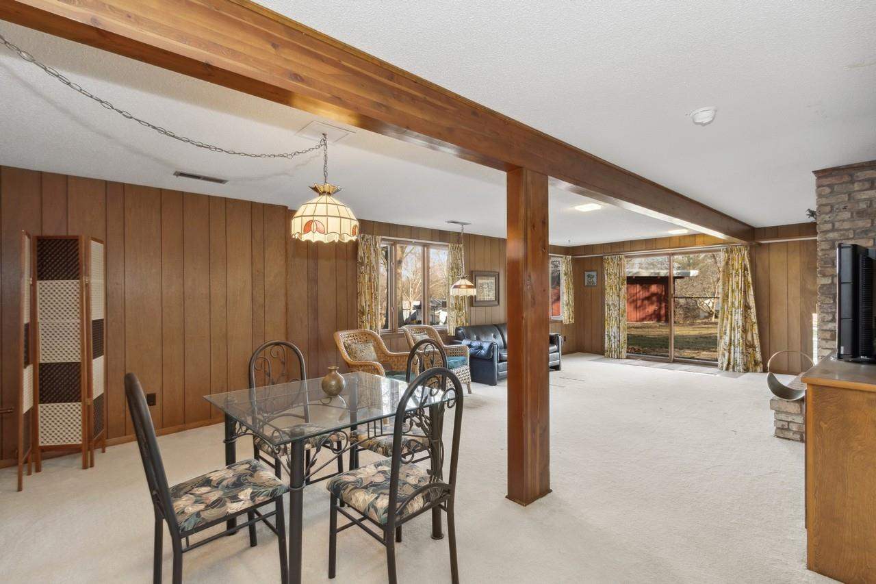 40 Arbury Dr