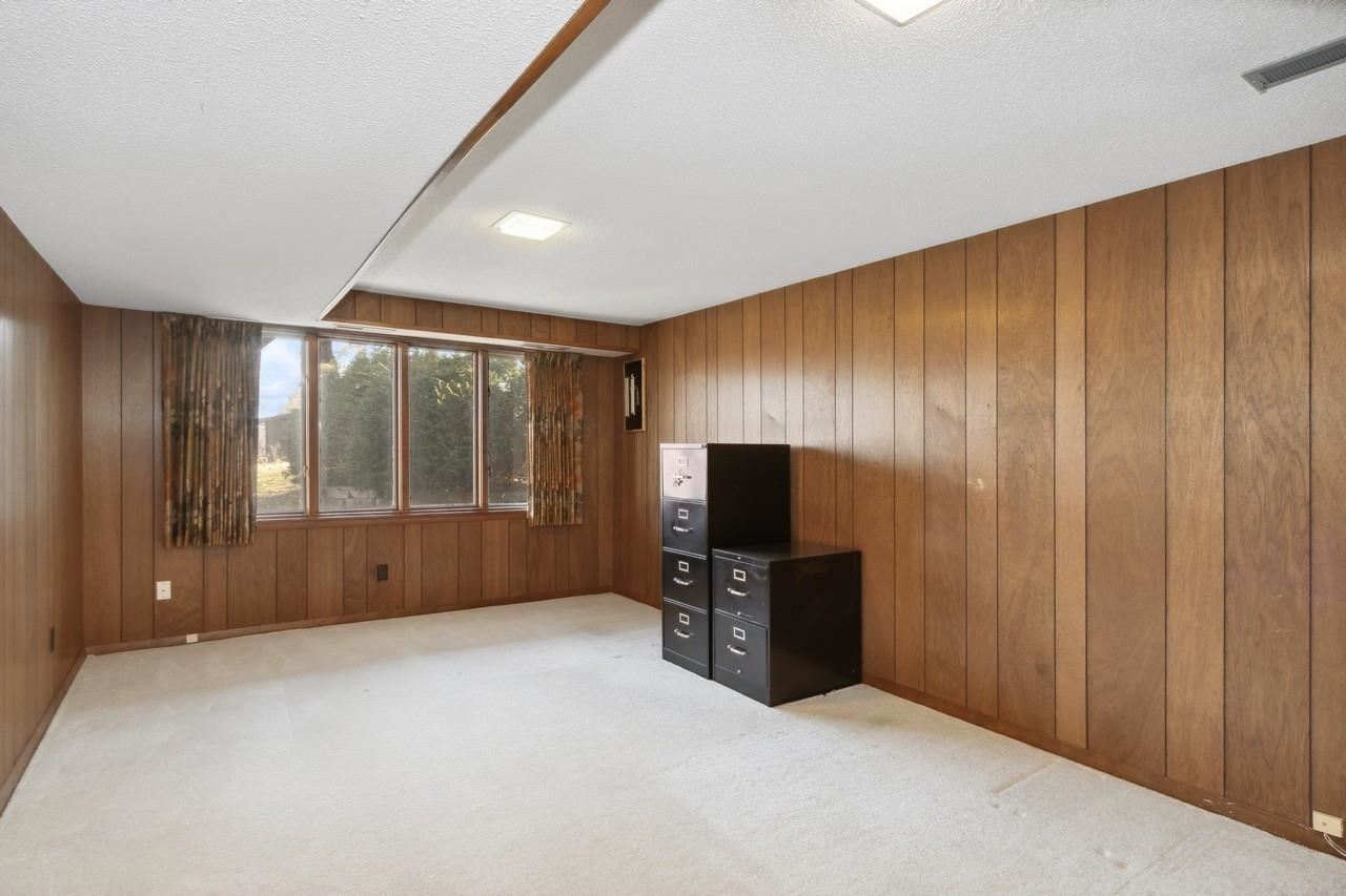 40 Arbury Dr