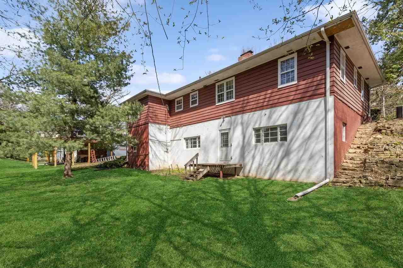 221 Magowan Ave