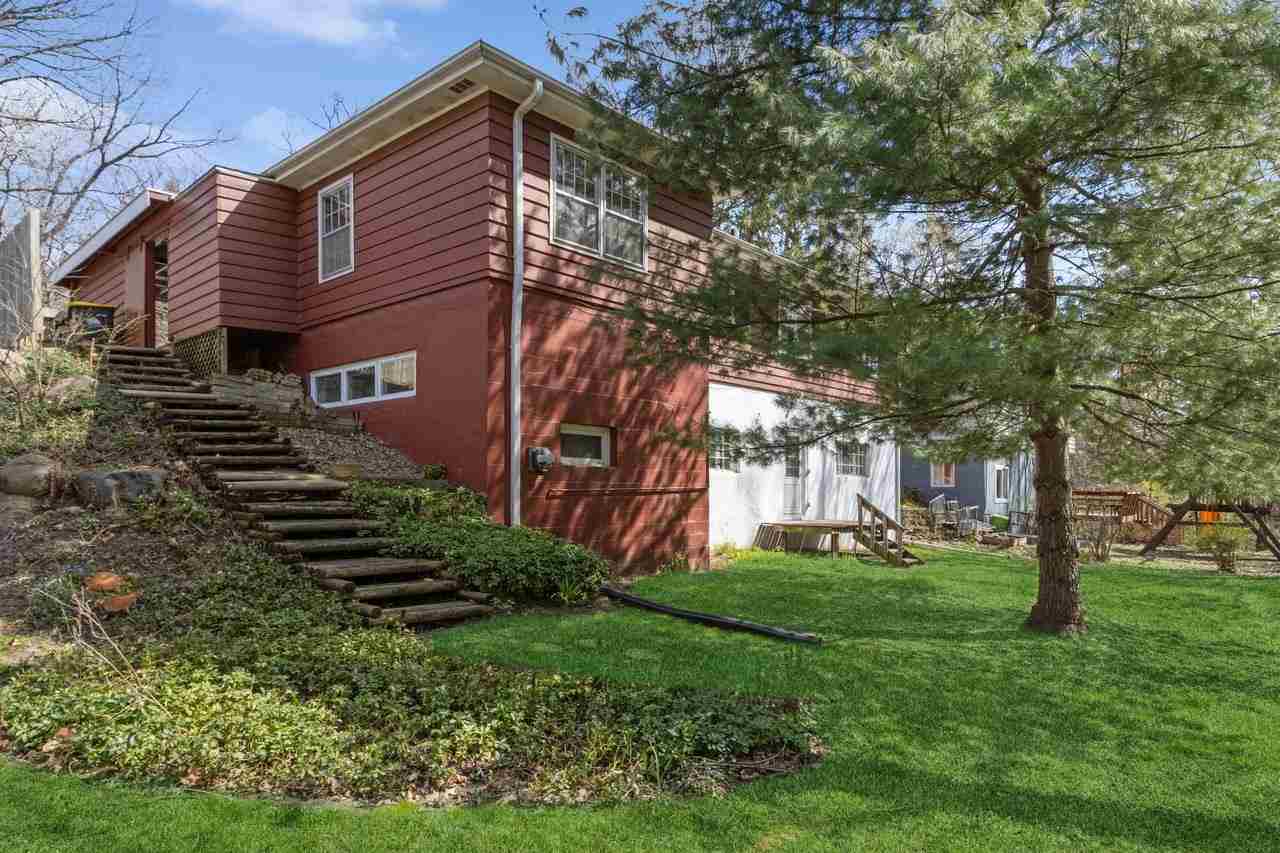 221 Magowan Ave