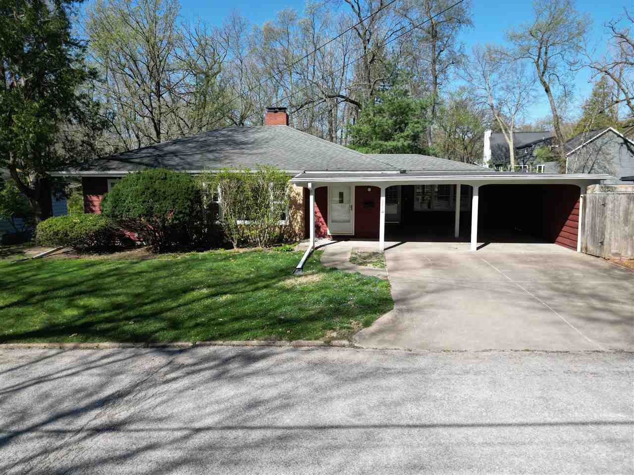 221 Magowan Ave