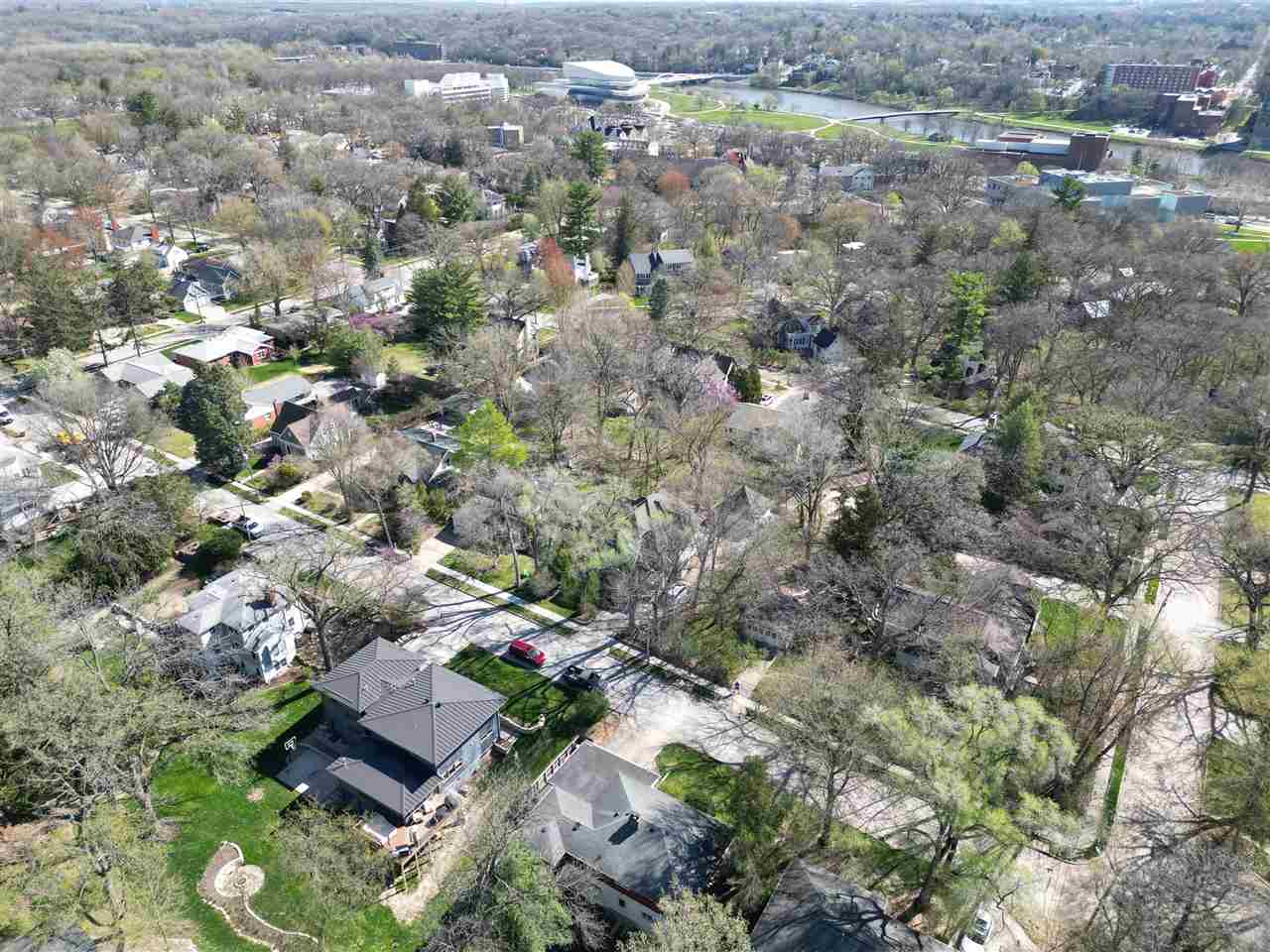 221 Magowan Ave