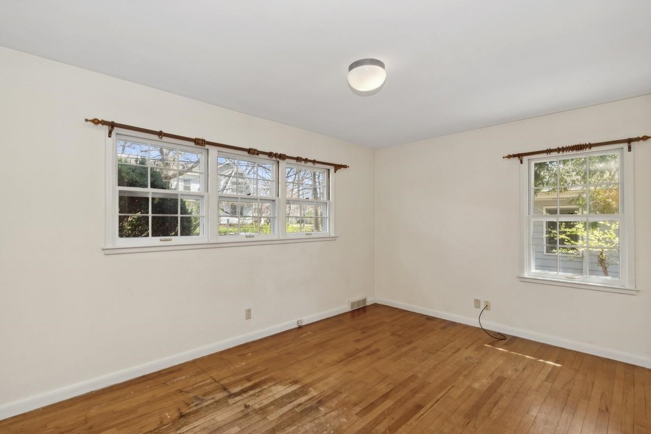 221 Magowan Ave