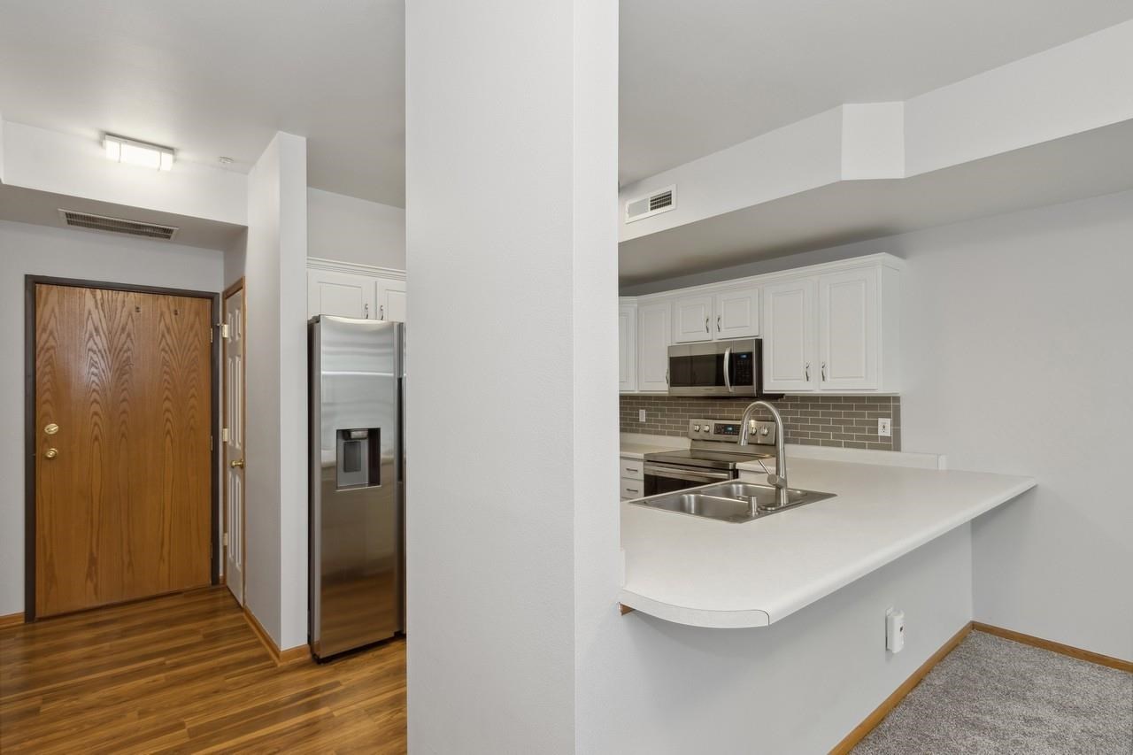 1759 Louis Pl