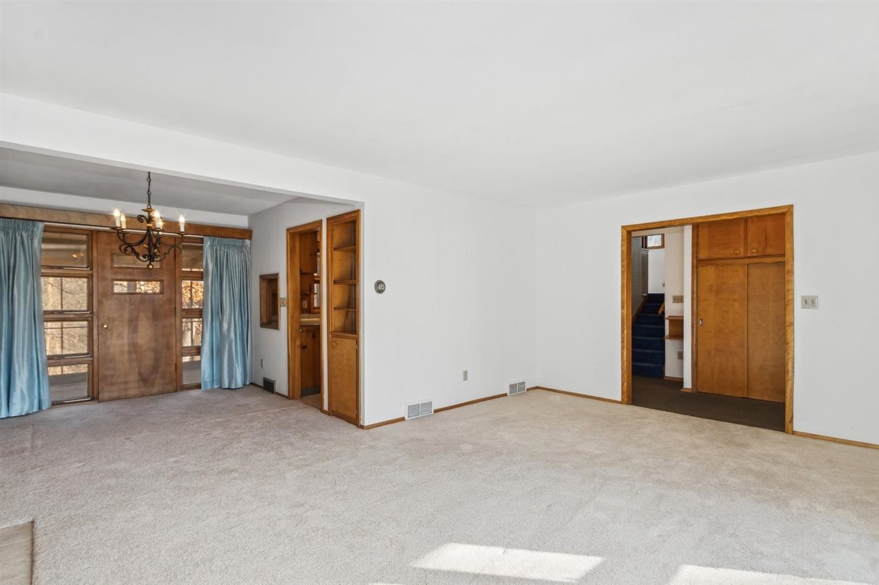1674 Ridge Rd