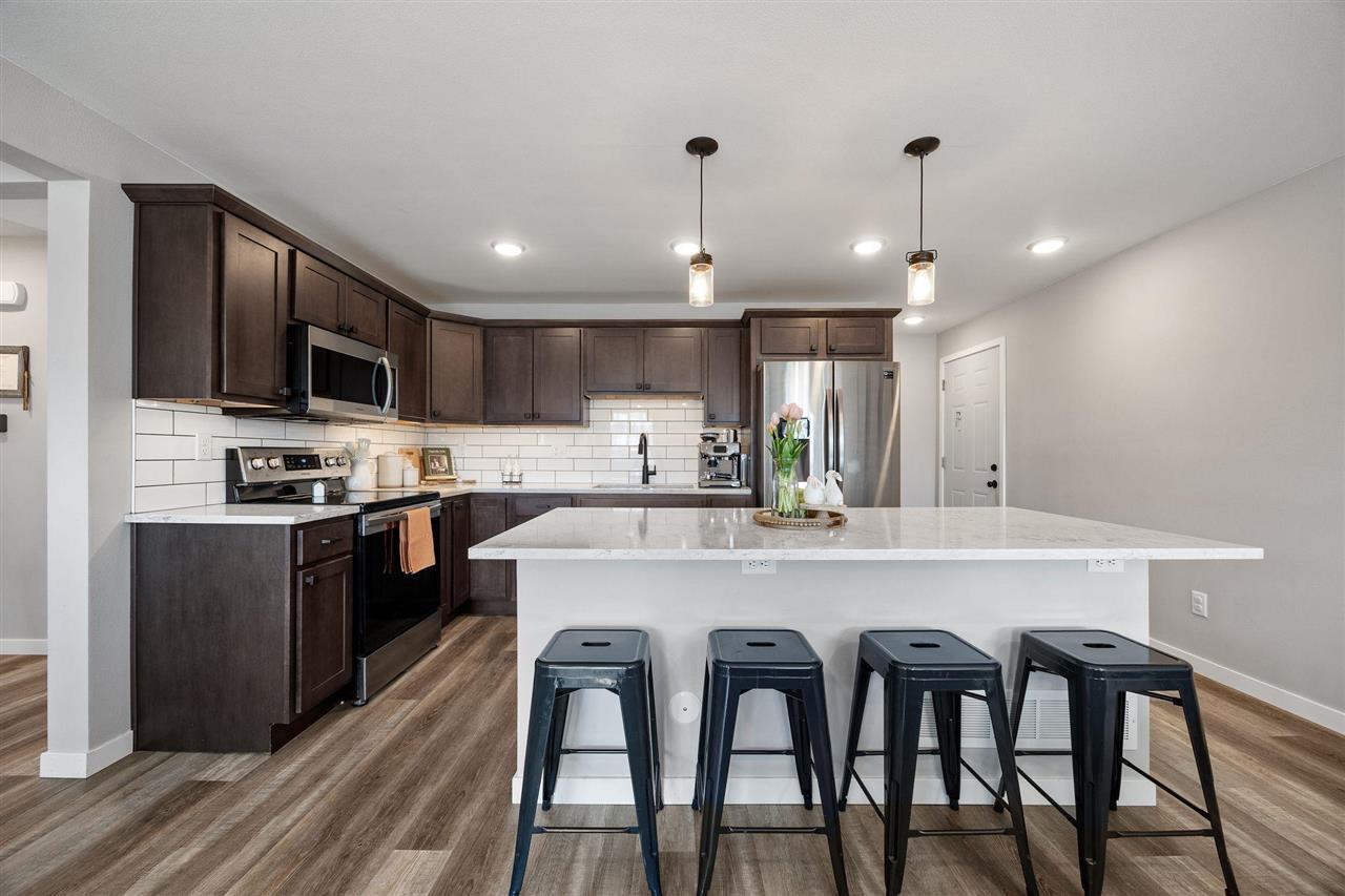 110 E 2Nd St