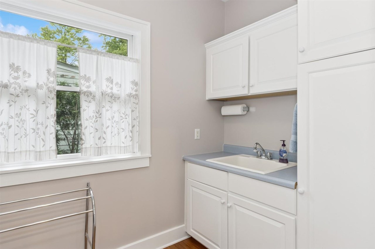 216 Magowan Ave