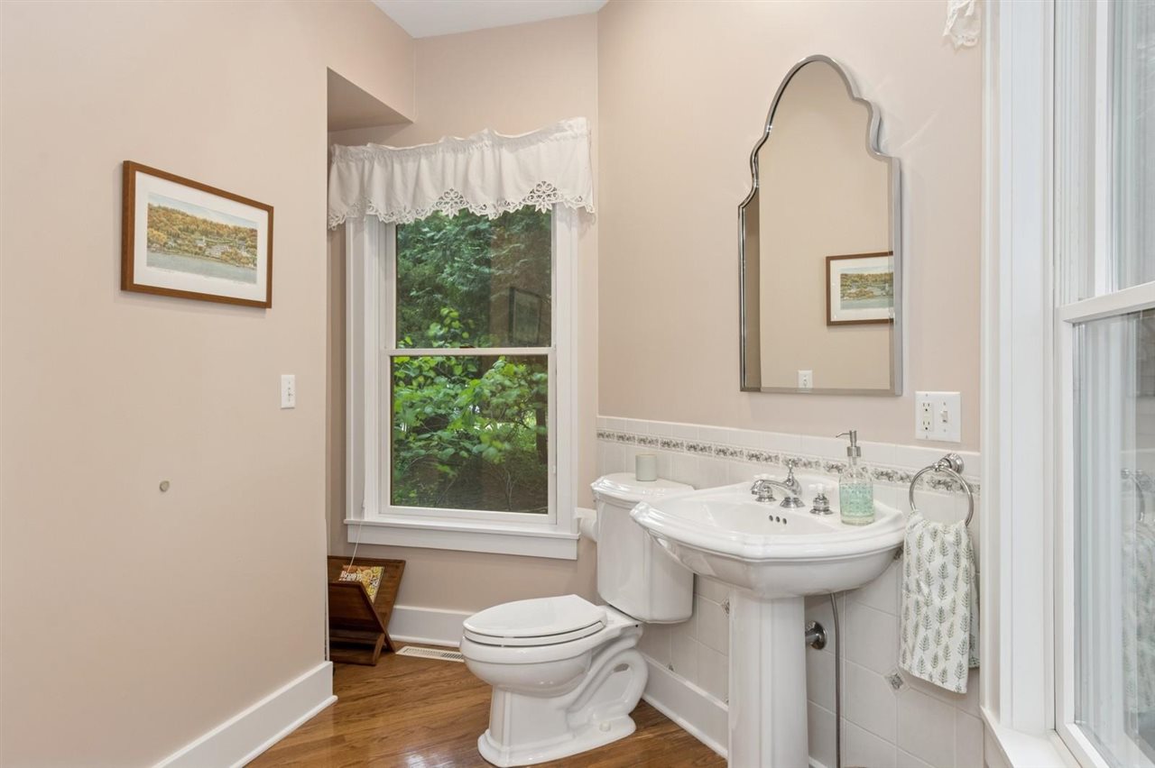 216 Magowan Ave