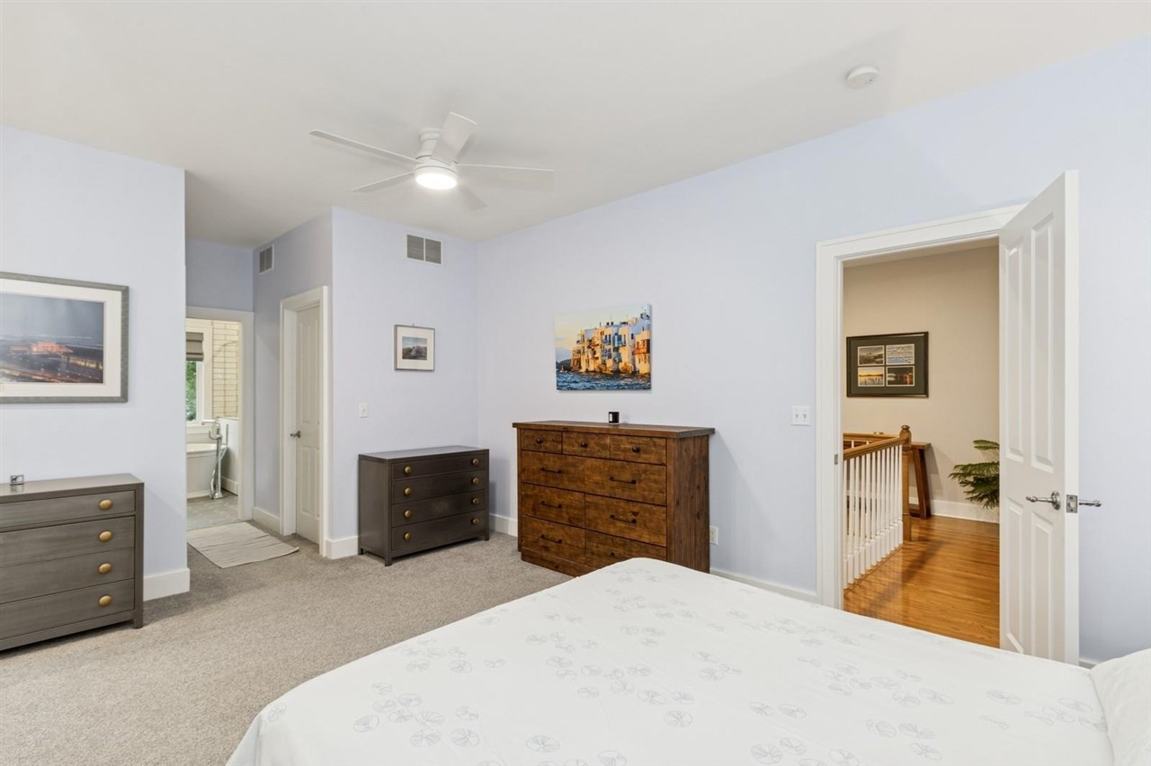 216 Magowan Ave