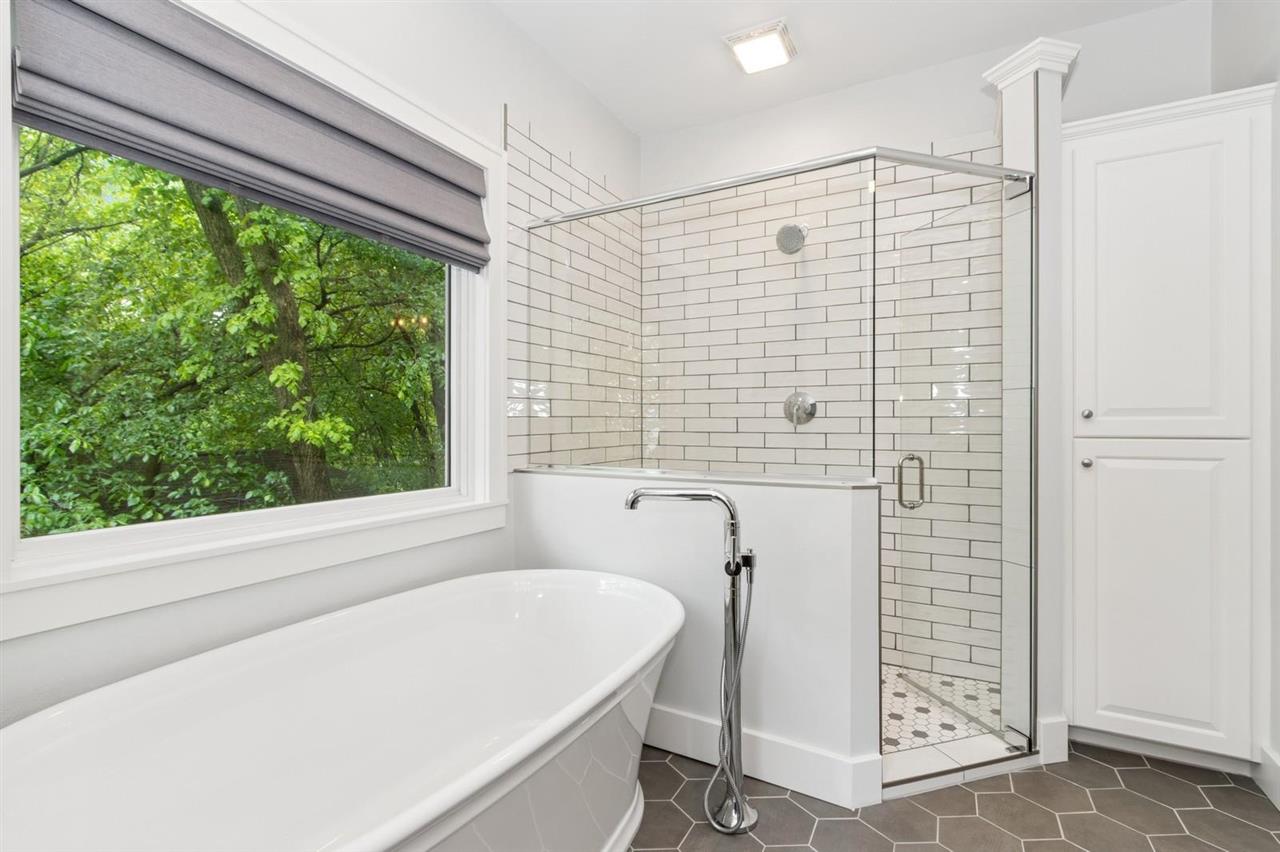 216 Magowan Ave