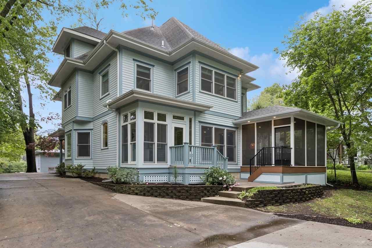 216 Magowan Ave