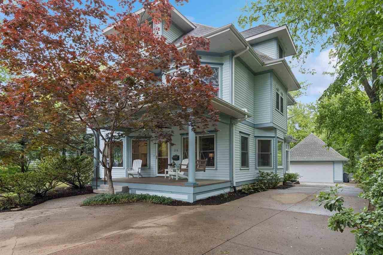 216 Magowan Ave