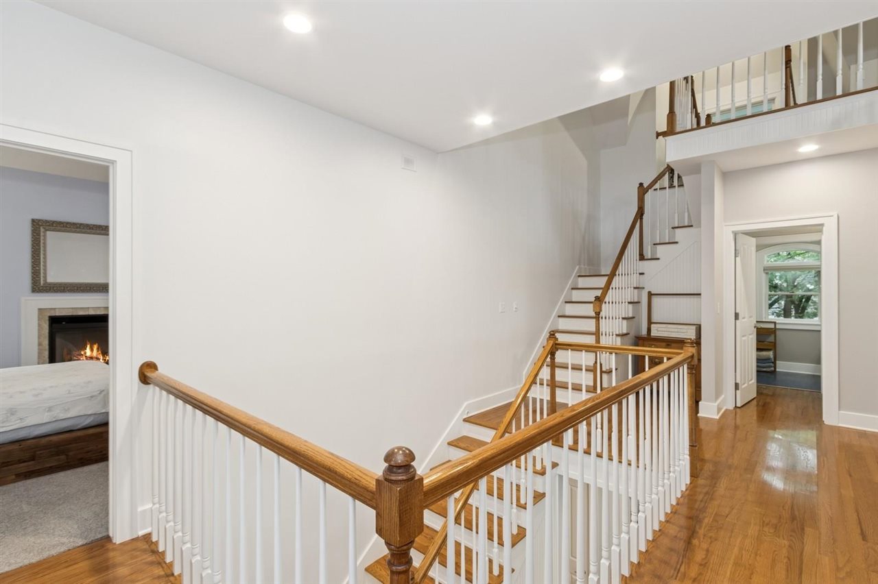 216 Magowan Ave
