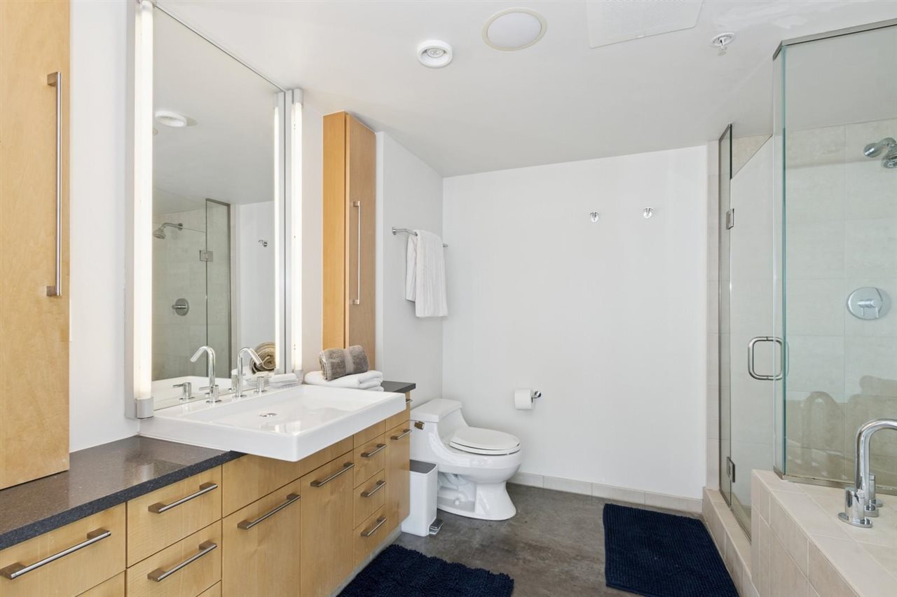 221 E College St Unit: Nos. 1301 +1302
