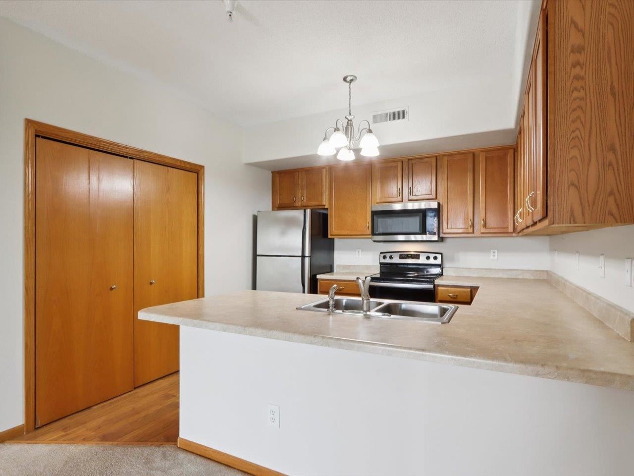 4375 York Pl