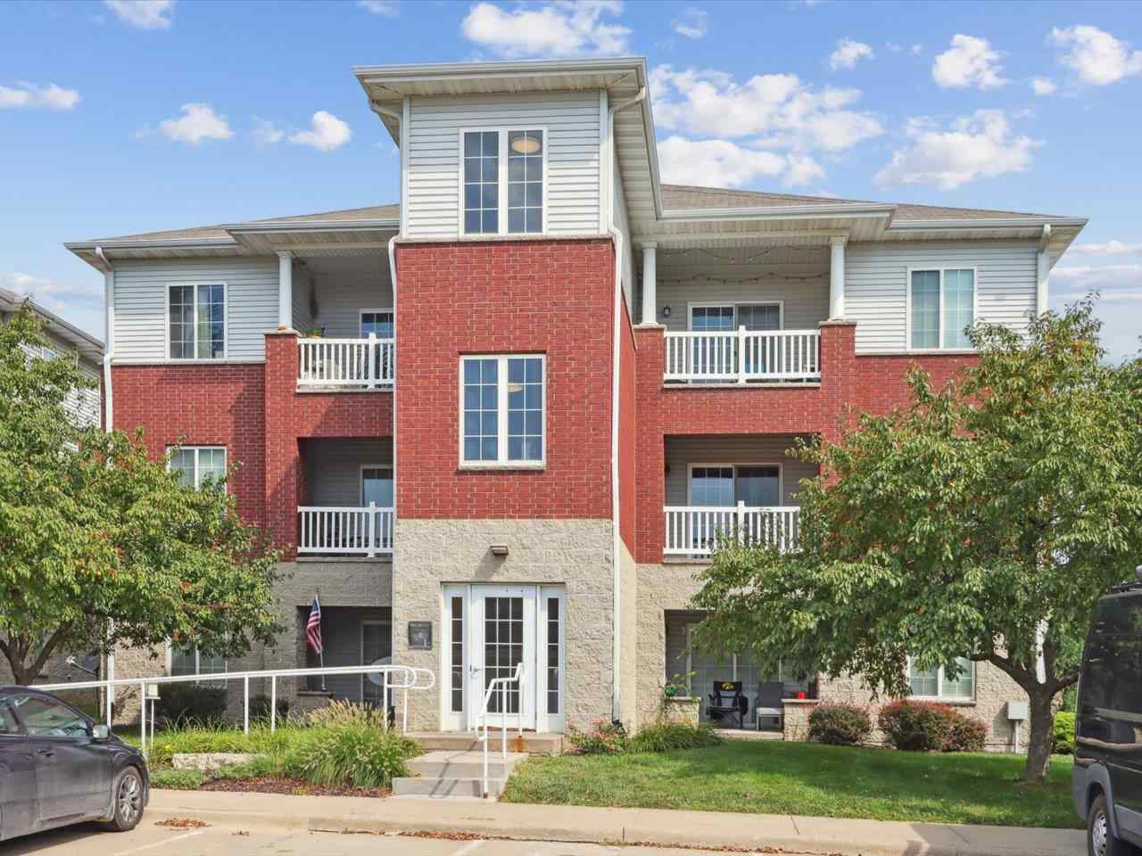 4375 York Pl