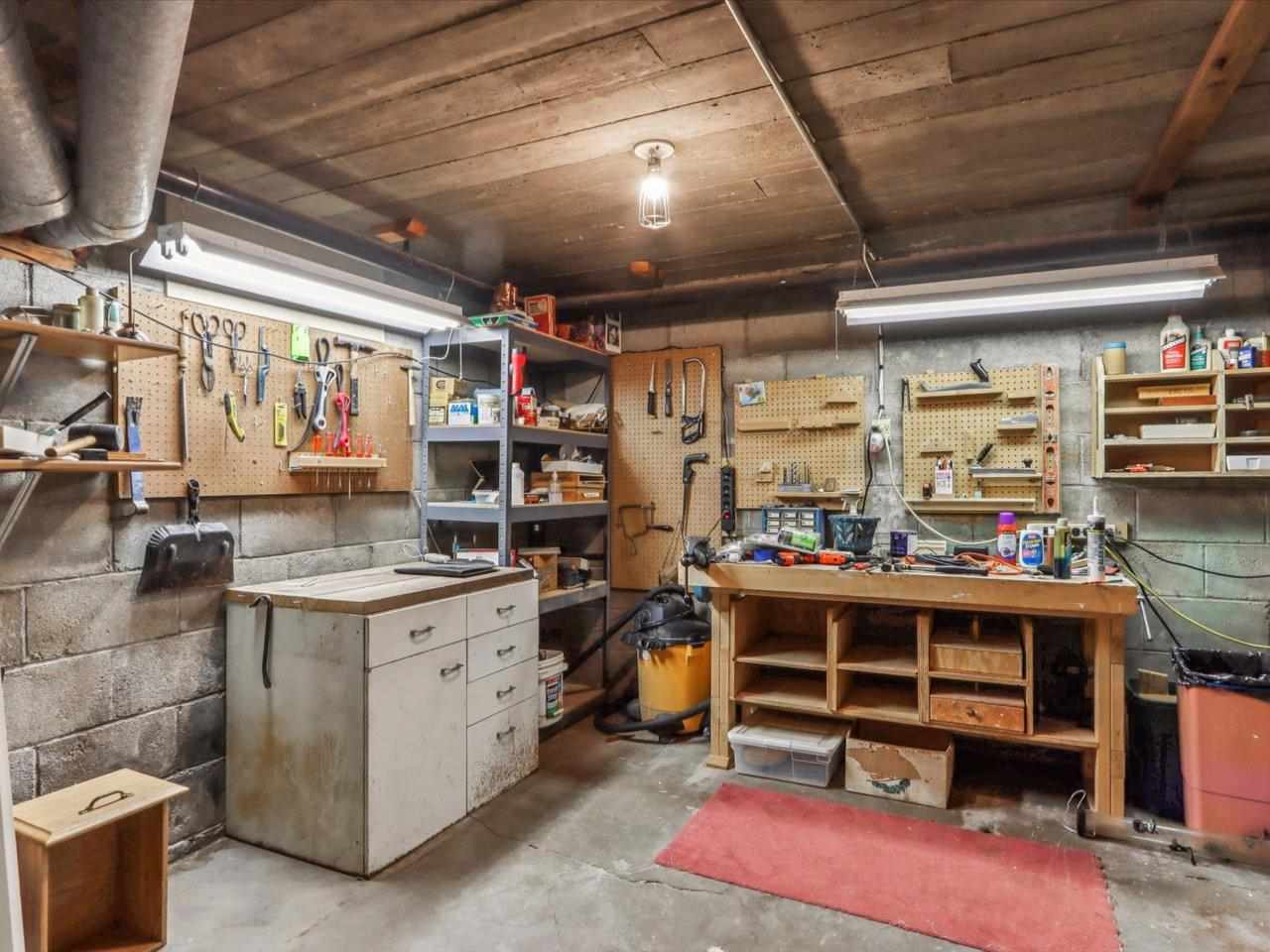 215 Sunset St