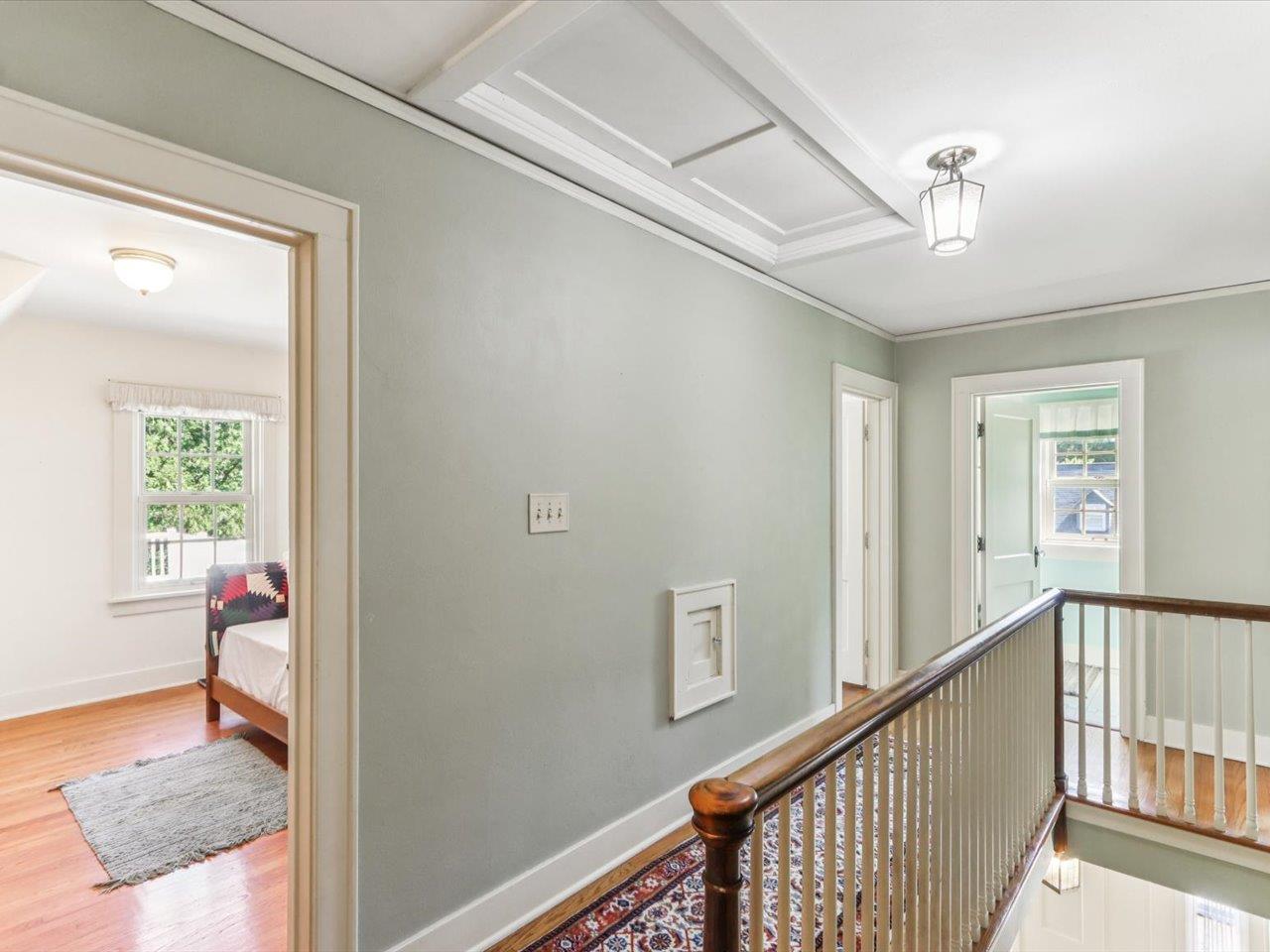 215 Sunset St