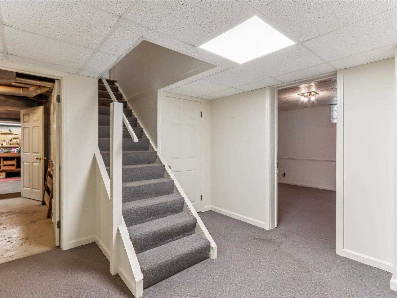 215 Sunset St
